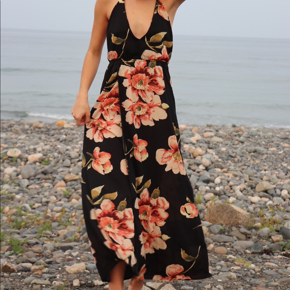 Gorgeous floral maxi dress